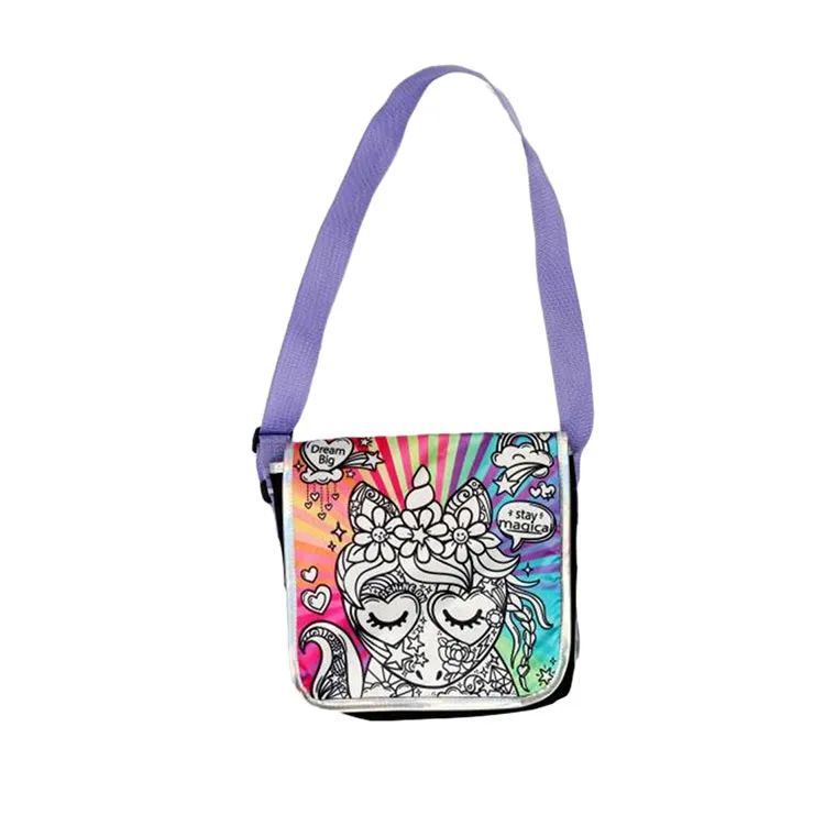 How to match printed crossbody paint bags with clothes